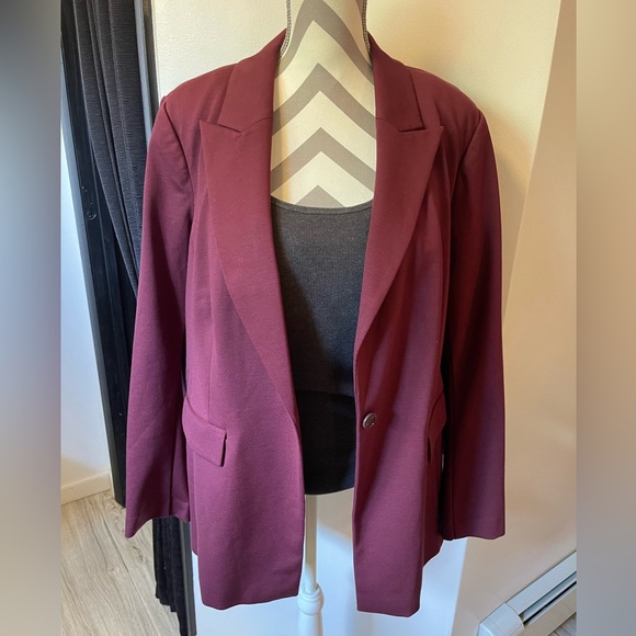 Lane Bryant: One Button Blazer - Picture 4 of 8